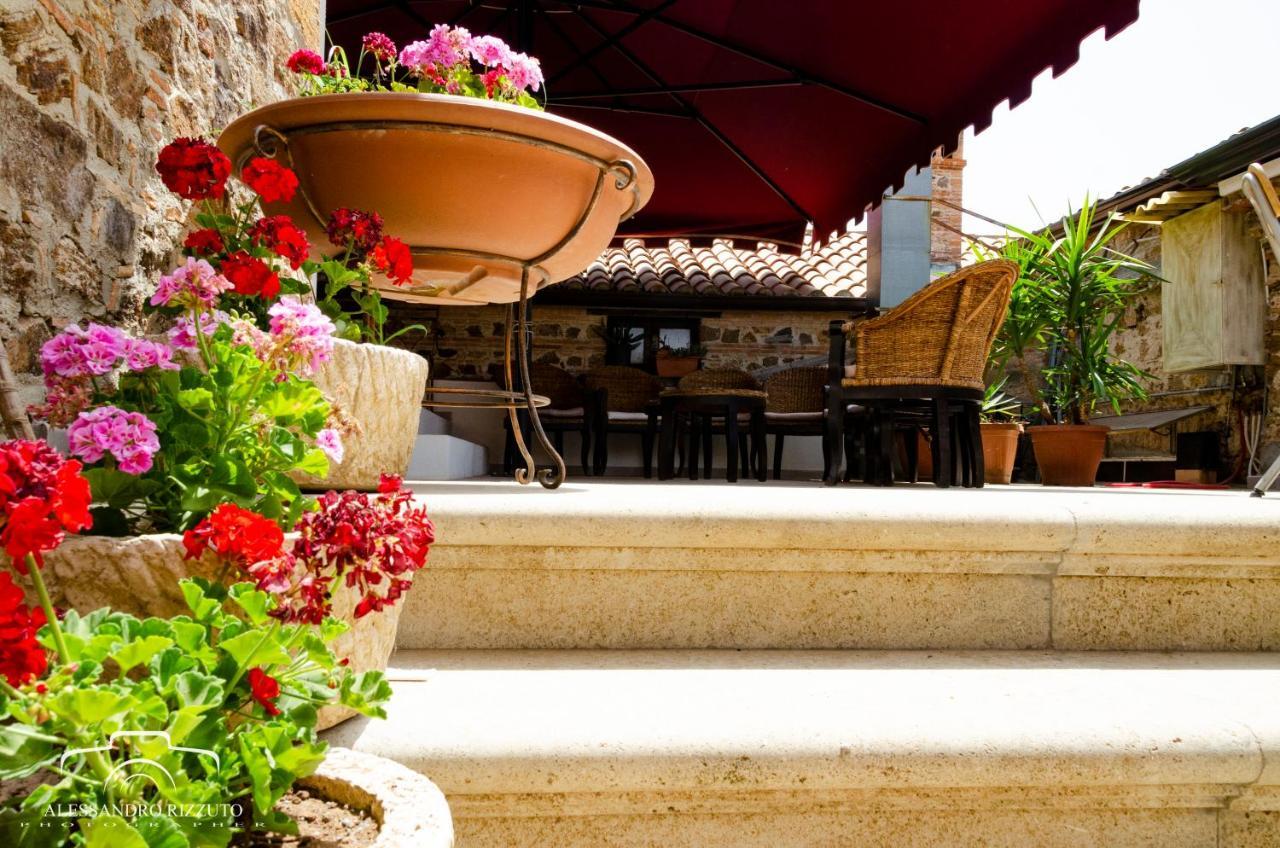 Le Due Torri Bed & Breakfast Filadelfia Exterior photo